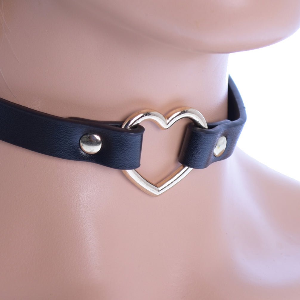 Gold Heart Necklace Collar